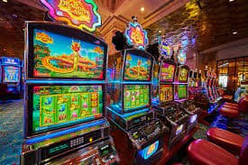 Cloudbet-এর লাইভ ডিলার ও ক্যাসিনো গেম বিভাগের বিস্তারিত দৃশ্য